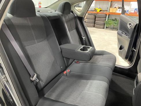 Used 2014 Nissan Sentra SV image 18