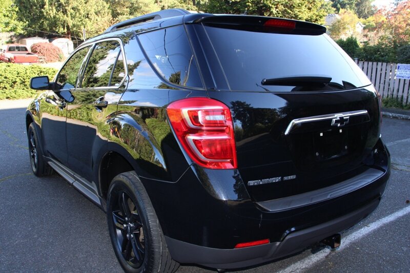 Used 2017 Chevrolet Equinox LT w/ Midnight Edition AWD/4WD image 4