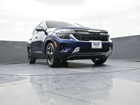 Certified 2024 Kia Seltos EX AWD/4WD image 28