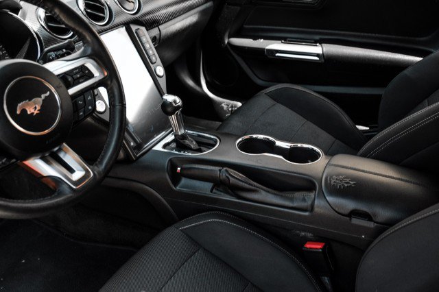 Used 2017 Ford Mustang Coupe RWD image 23