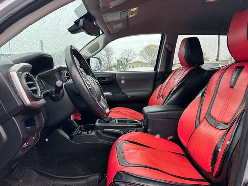 Used 2019 Toyota Tacoma SR5 image 26