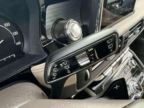 Used 2022 Lincoln Corsair AWD w/ Premium Package image 30