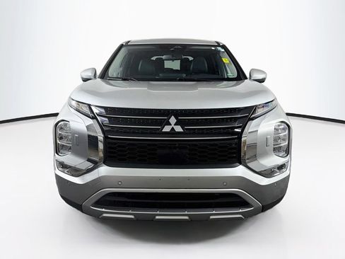 Used 2024 Mitsubishi Outlander SE Black Edition AWD/4WD image 2