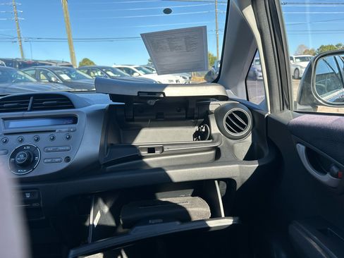 Used 2011 Honda Fit Sport image 23