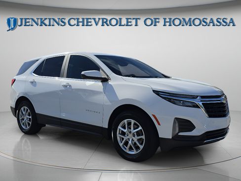 Used 2024 Chevrolet Equinox LT w/ LPO, Cargo Package FWD image 2