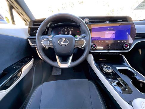 Used 2023 Lexus RZ 450e Premium image 5