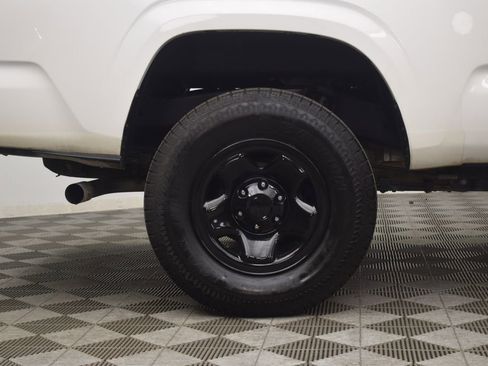 Used 2020 Toyota Tacoma SR image 27