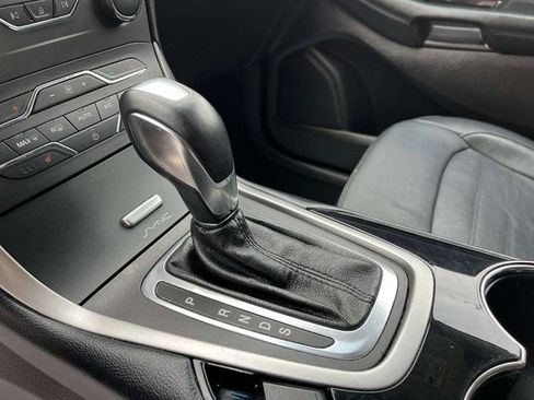 Used 2017 Ford Edge SEL w/ Equipment Group 201A FWD image 21