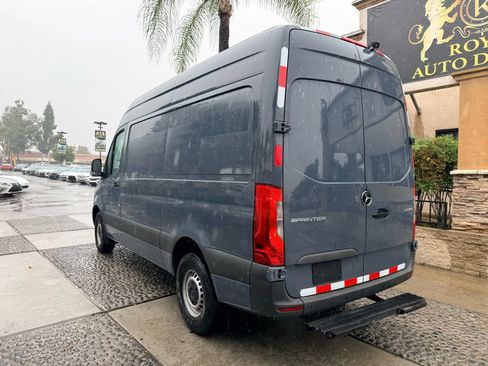 Used 2019 Mercedes-Benz Sprinter 144 image 7