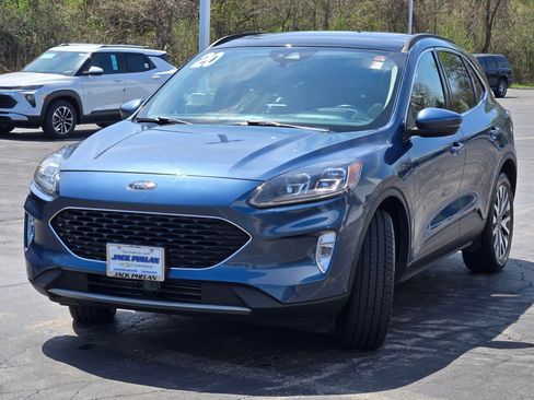 Used 2020 Ford Escape Titanium w/ Titanium Premium Package 2.0 image 4