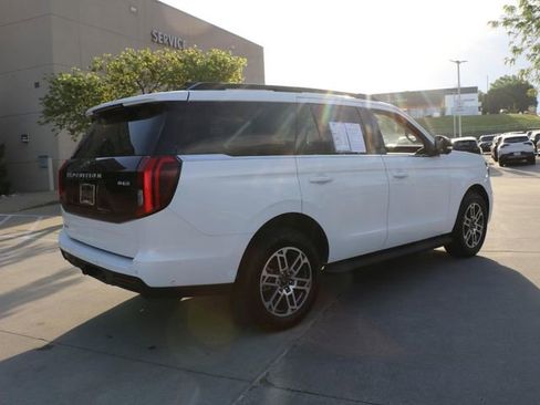Certified 2025 Ford Expedition Active AWD/4WD image 6