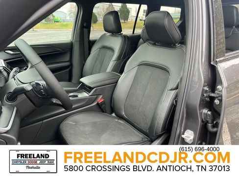 New 2025 Jeep Grand Cherokee L Altitude w/ Trailer Tow Package AWD/4WD image 17
