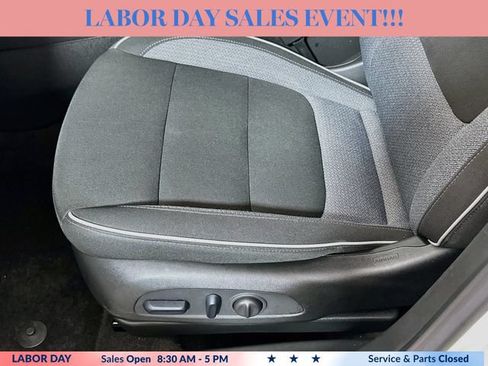 Used 2023 Chevrolet TrailBlazer LT w/ Convenience Package AWD/4WD image 18