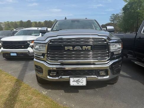 Used 2019 RAM 2500 Limited image 2