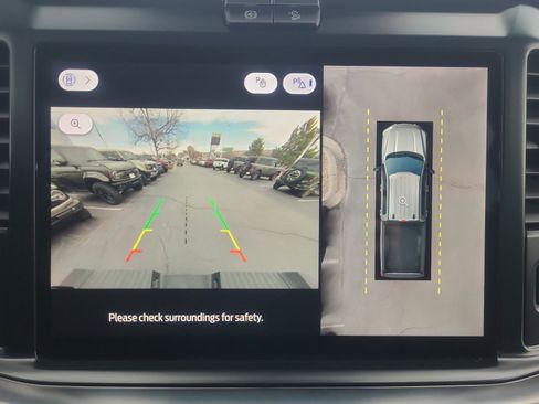 Certified 2025 Ford F350 Lariat w/ Black Appearance Package image 29