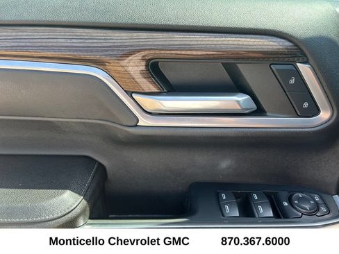 Used 2023 Chevrolet Silverado 1500 LT AWD/4WD image 10