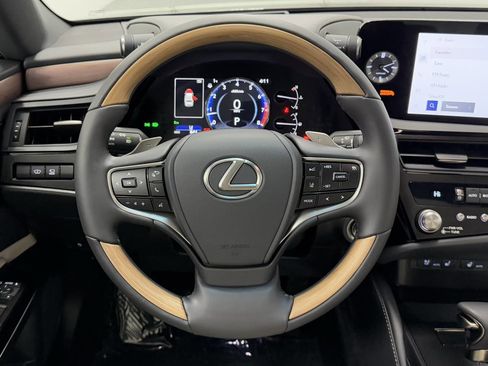 Used 2025 Lexus ES 350 Ultra Luxury image 17