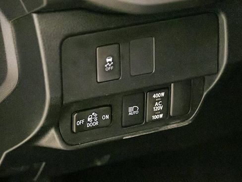 Used 2020 Toyota Tacoma TRD Sport AWD/4WD image 17