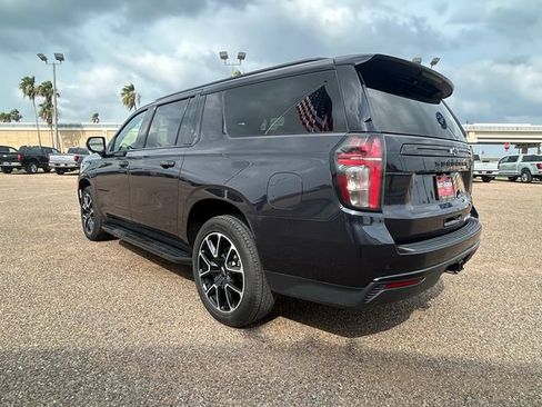Used 2024 Chevrolet Suburban RST RWD image 4