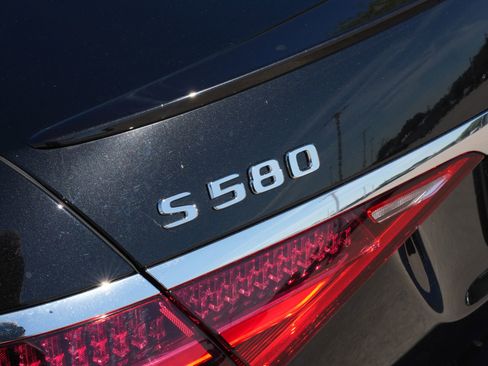 Used 2026 Mercedes-Benz S 580 4MATIC Sedan image 20