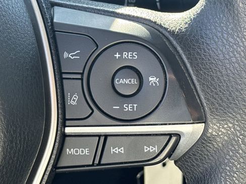 Used 2021 Toyota Camry LE image 25