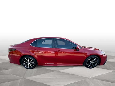 Used 2023 Toyota Camry SE FWD image 9