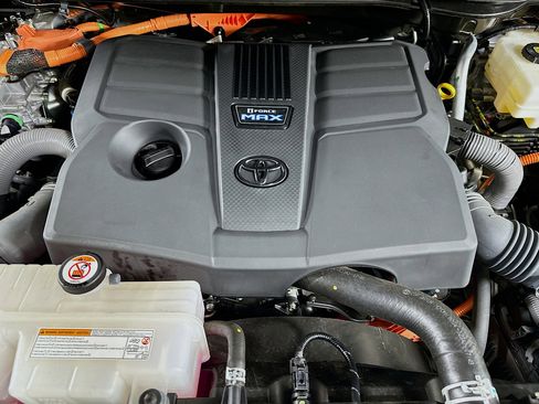 Used 2024 Toyota Tundra Limited w/ Nightshade Package image 31