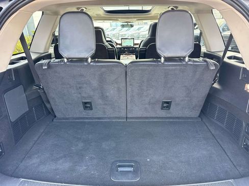 Certified 2023 Lincoln Aviator Reserve w/ Equipment Group 201A AWD/4WD image 8