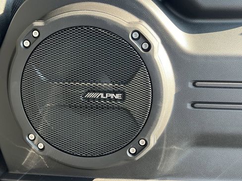 Used 2025 Jeep Wrangler Unlimited Rubicon image 29