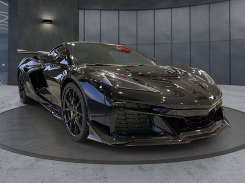 Used 2026 Chevrolet Corvette ZR1 w/ ZR1 Carbon Fiber Aero Package RWD image 4