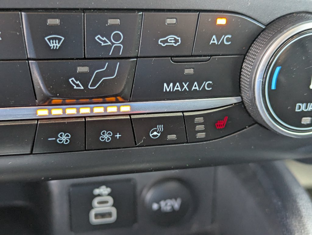 Used 2024 Ford Escape ST-Line AWD/4WD image 17