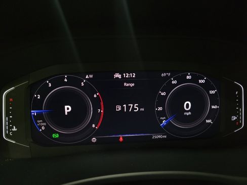Used 2022 Volkswagen Atlas Cross Sport SE w/ Panoramic Sunroof Package FWD image 23