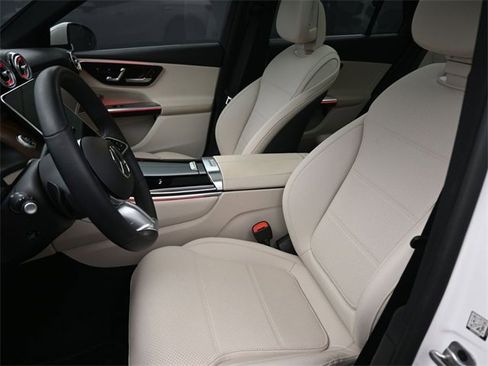 New 2025 Mercedes-Benz GLC 300 image 33
