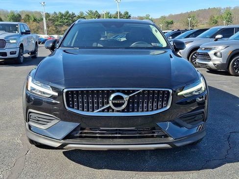 Used 2020 Volvo V60 T5 Cross Country w/ Protection Package Premier AWD/4WD image 2