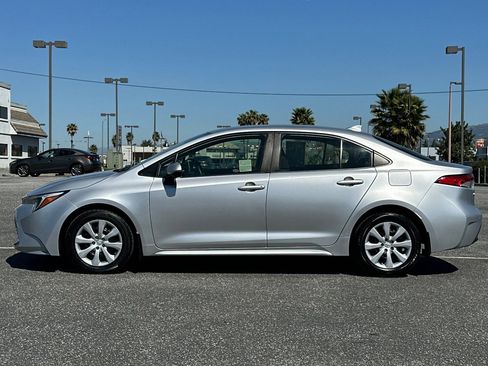 Used 2023 Toyota Corolla LE image 7