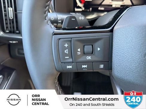 New 2026 Nissan Pathfinder SL FWD image 24