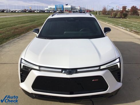 Used 2024 Chevrolet Blazer EV RS image 12