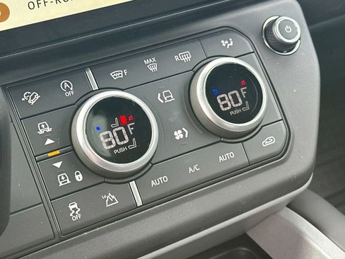New 2026 Land Rover Defender 90 V8 AWD/4WD image 16