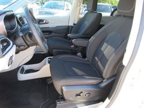 Certified 2023 Chrysler Voyager LX FWD image 19
