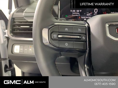 New 2026 GMC Acadia AT4 w/ Luxury Package AWD/4WD image 18