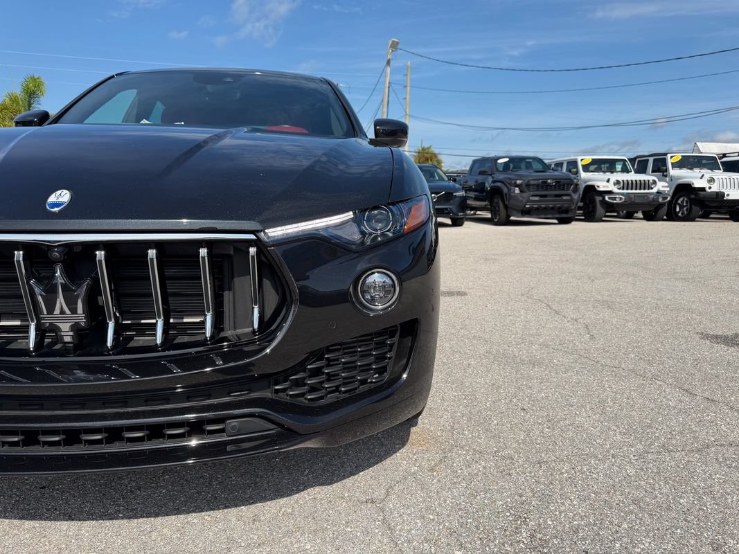 Used 2023 Maserati Levante GT AWD/4WD image 4