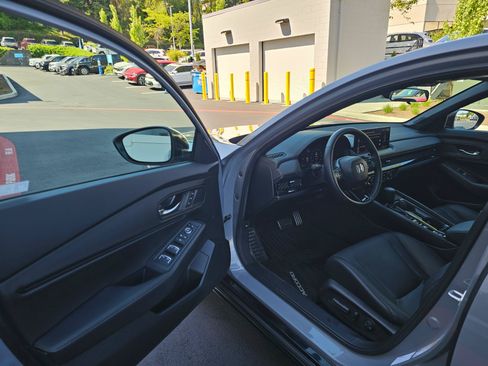 Used 2024 Honda Accord Sport image 22