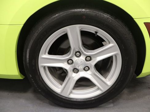 Used 2019 Chevrolet Camaro LT RWD image 25