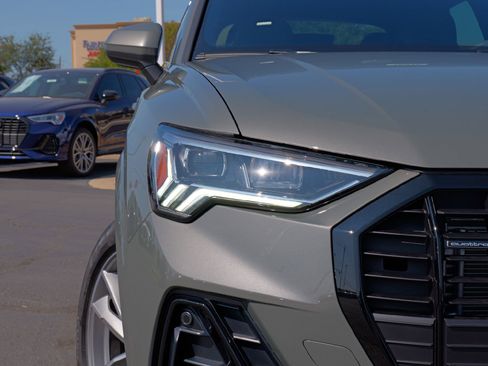 New 2025 Audi Q3 2.0T Premium image 3