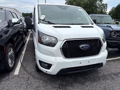 Used 2024 Ford Transit 350 XLT RWD image 2