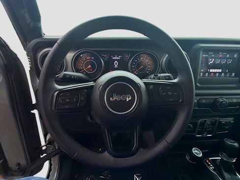 Used 2023 Jeep Wrangler Unlimited Sport AWD/4WD image 8