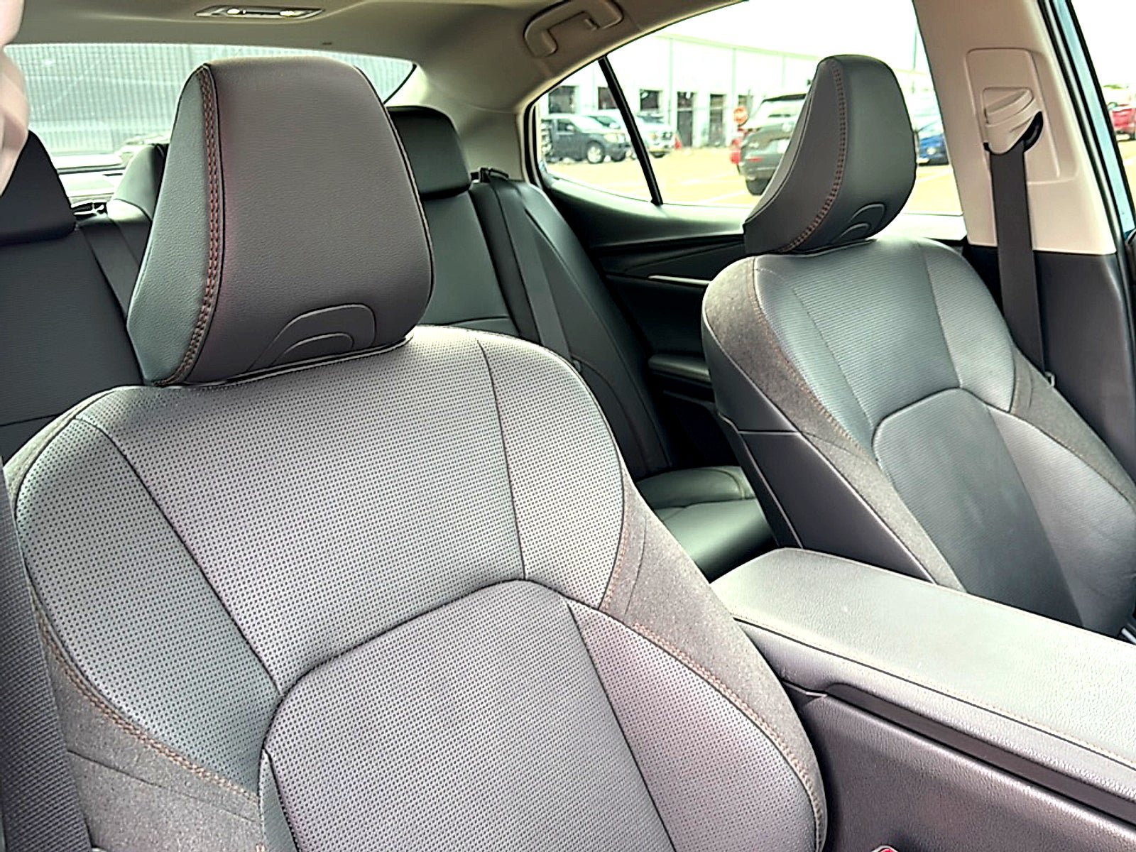 Used 2025 Toyota Camry XLE w/ Premium Package FWD image 24