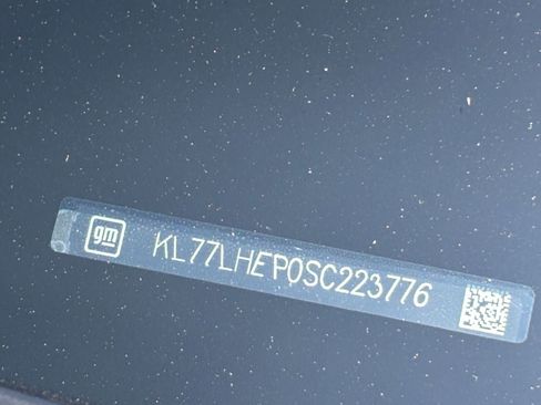 Used 2025 Chevrolet Trax LT image 30