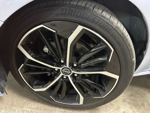 Used 2024 Nissan Altima 2.5 SR FWD image 16