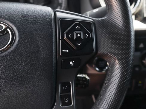 Used 2020 Toyota Tacoma TRD Off-Road w/ Technology Package AWD/4WD image 26
